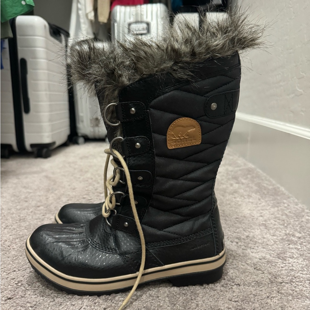 Sorel boots (never worn)